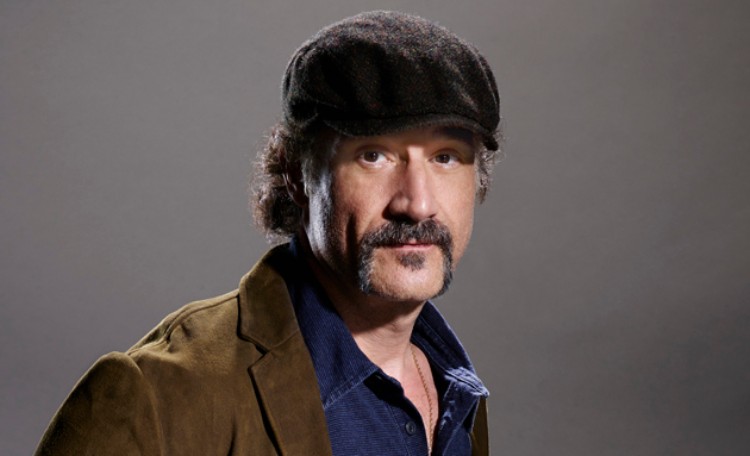 Happy Birthday Elias Koteas!!! – BLOOD RED REVIEWS